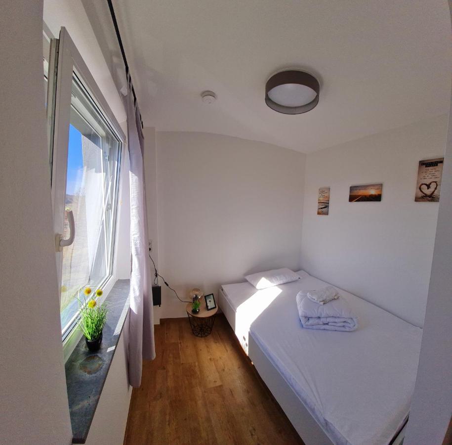 Moderne Wohlfuehlferienwohnung In Hildburghausen Ngoại thất bức ảnh